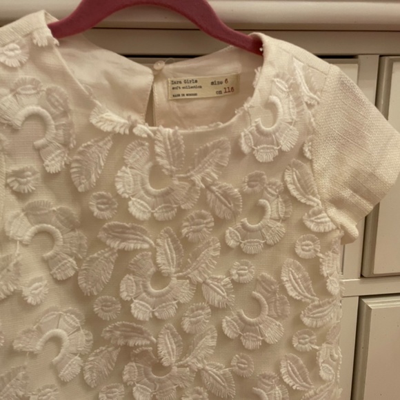 Zara little girls Off white shift dress. - Picture 4 of 5